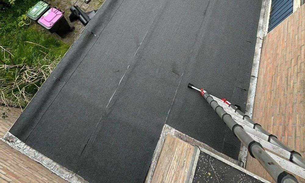Plat dak geplaatst door dakdekker in Buren Plat dak geplaatst door dakdekker in Buren